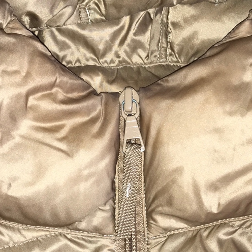 Uniqlo Packable Down Coat - Picture 5 of 8